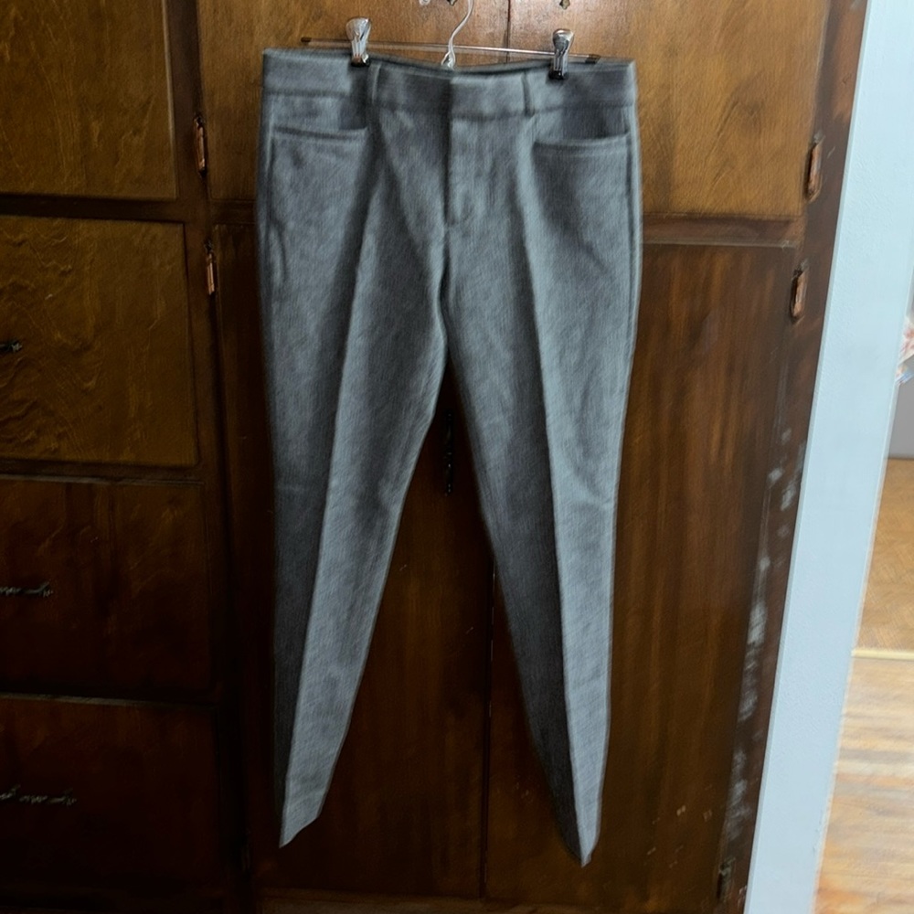 🩶 Banana Republic Sloan fit pants size 4L grey